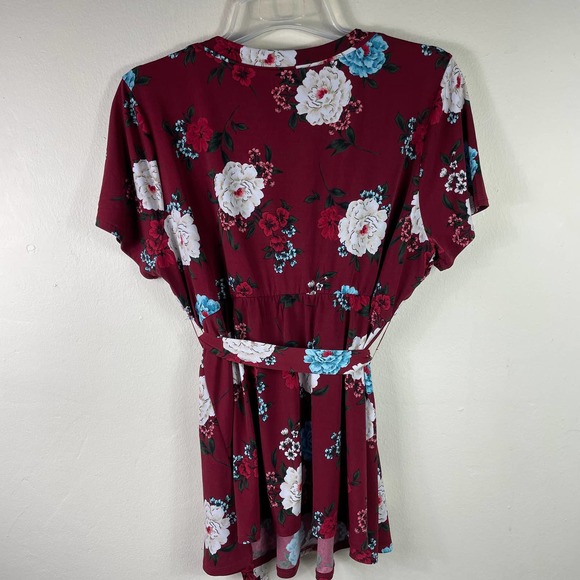 Torrid Stretch Knit Jersey Floral Crossover top Size 1 - Picture 6 of 9